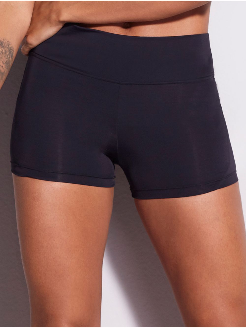 Hope — Shorts Fit Preto