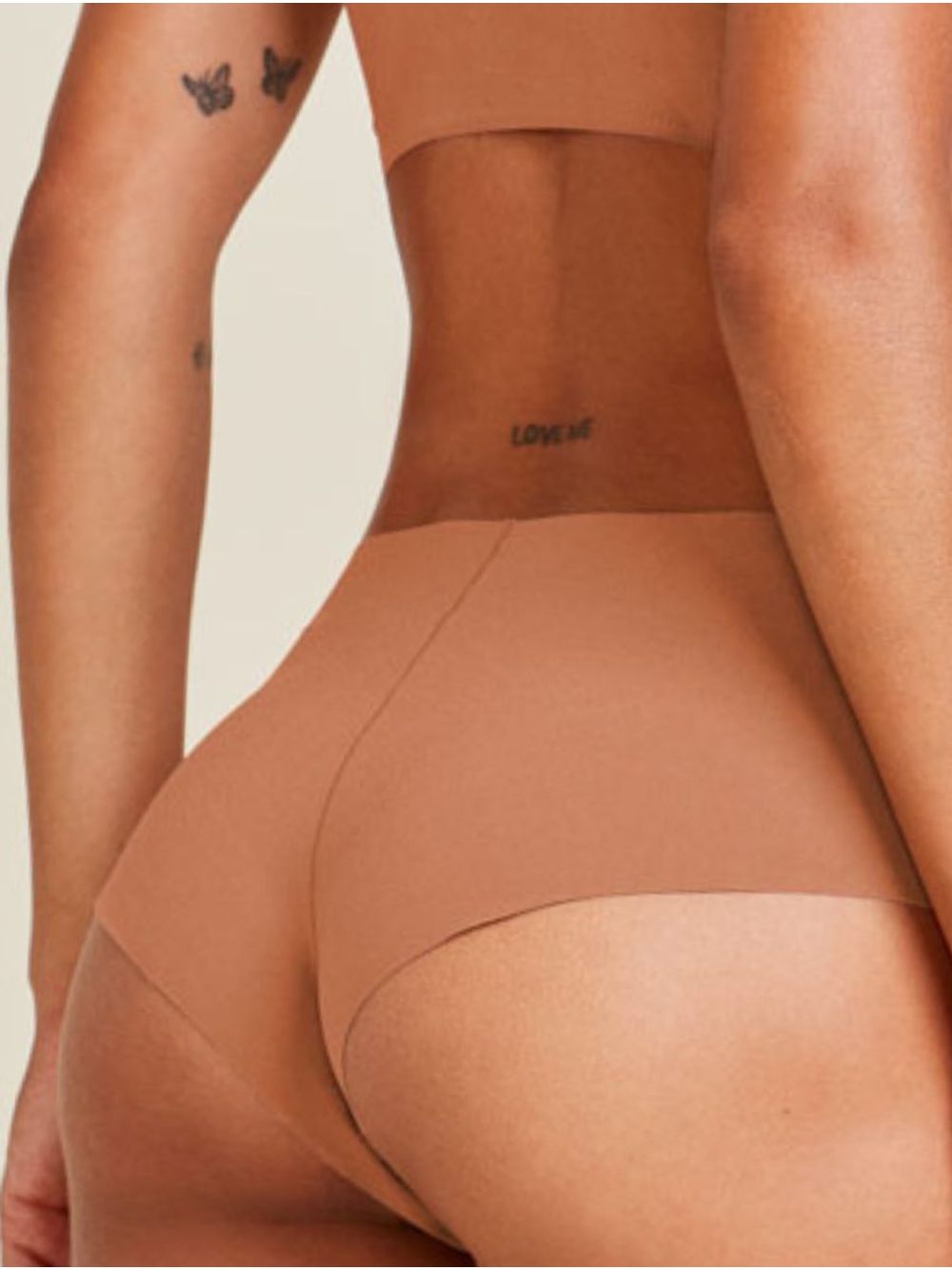 Hope — Calcinha Tanga Brasileira Em Microfibra Nude Caramelo Saloon