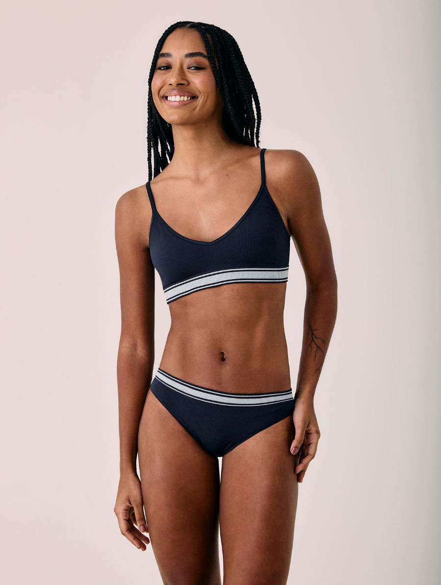 Conjunto Sutiã Top Sem Bojo e Calcinha Biquíni Em Microfibra Canelada Free Azul Diamond E Branco