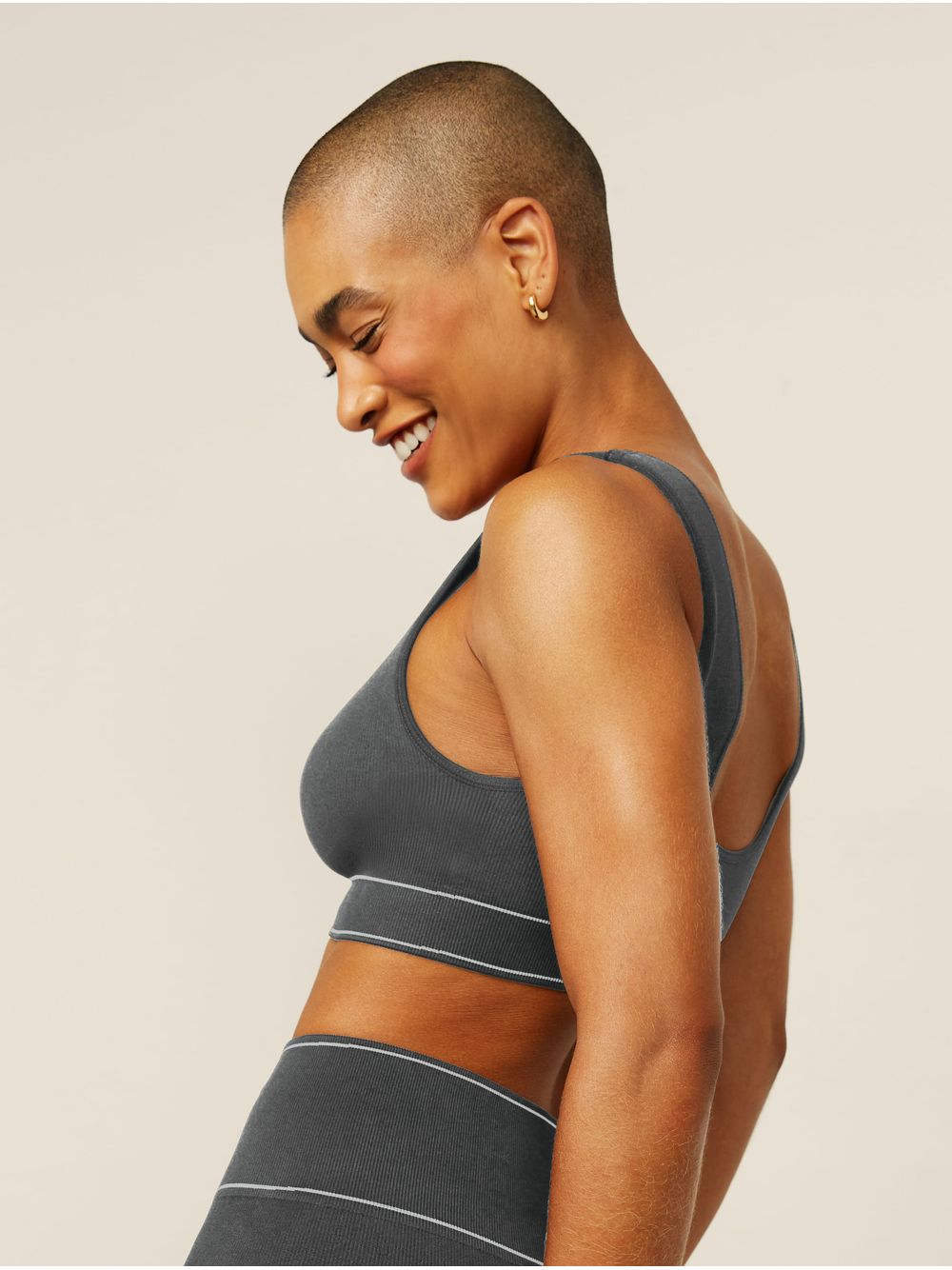 Hope — Top Comfort Decote Reto Sem Costura Cinza Grafite