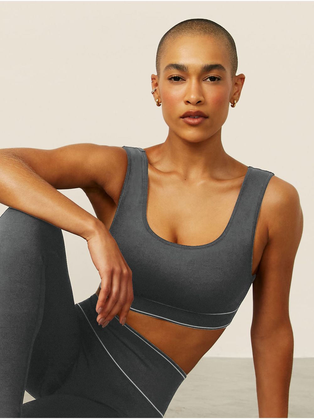 Hope — Top Comfort Decote Reto Sem Costura Cinza Grafite