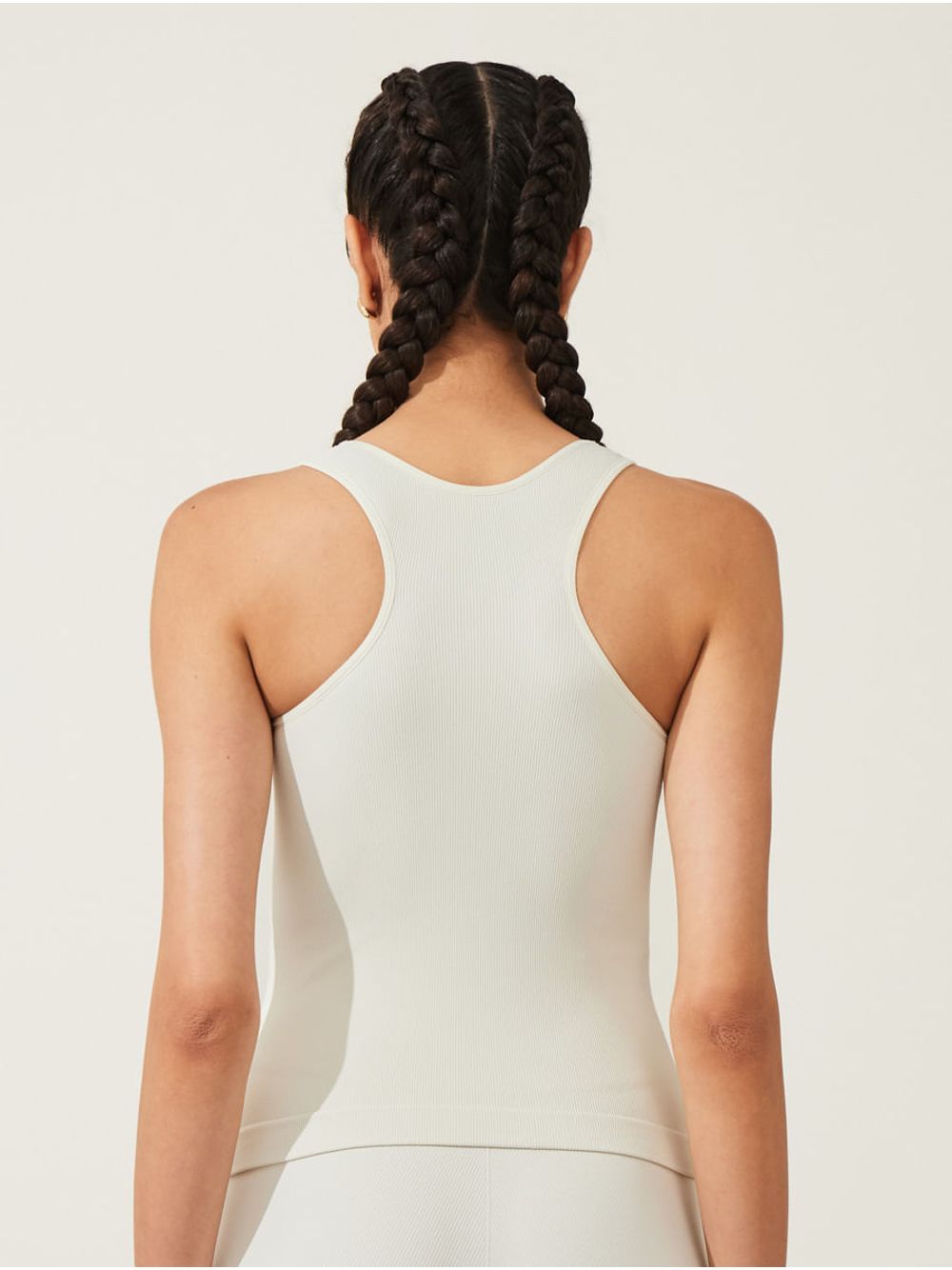 Hope — Regata Básica Canelada Sem Costura Off White Claro