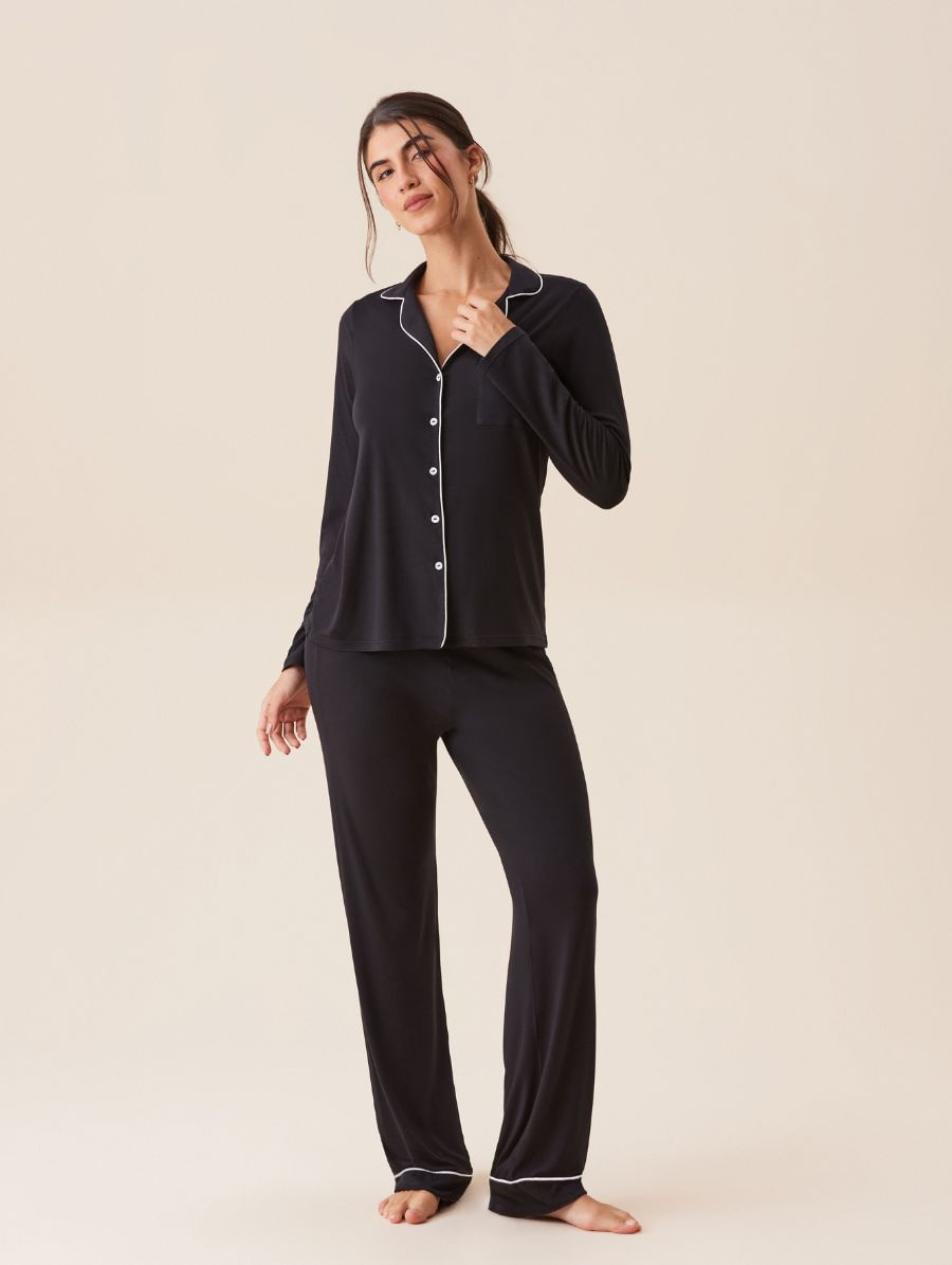 Pijama Longo Em Viscose Com Vivo Contrastante Flora Preto