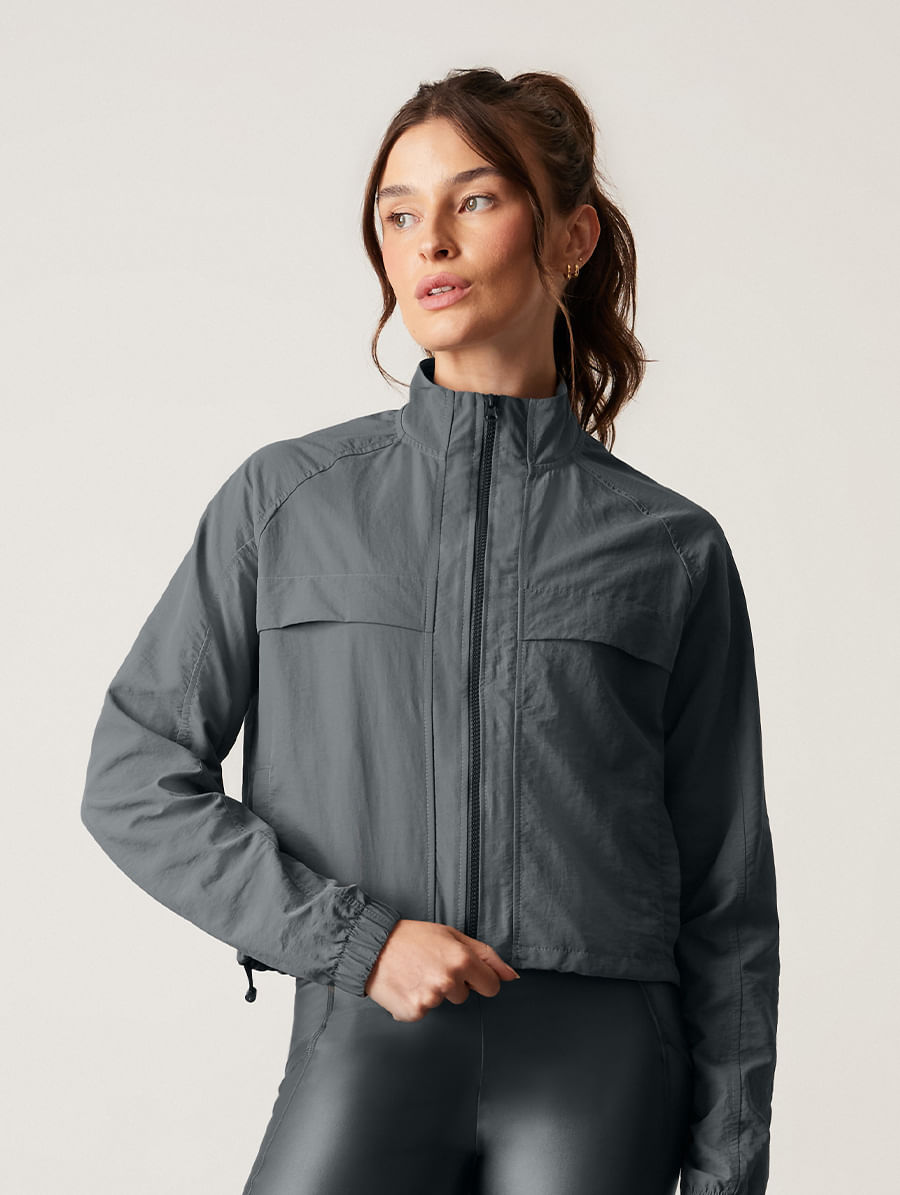 Jaqueta Cropped Com Gola Alta Cinza Misti New